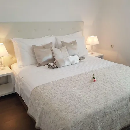 Apartment Tisno Residence דירה