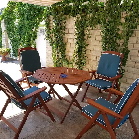 Apartment Tisno Residence Apartment *